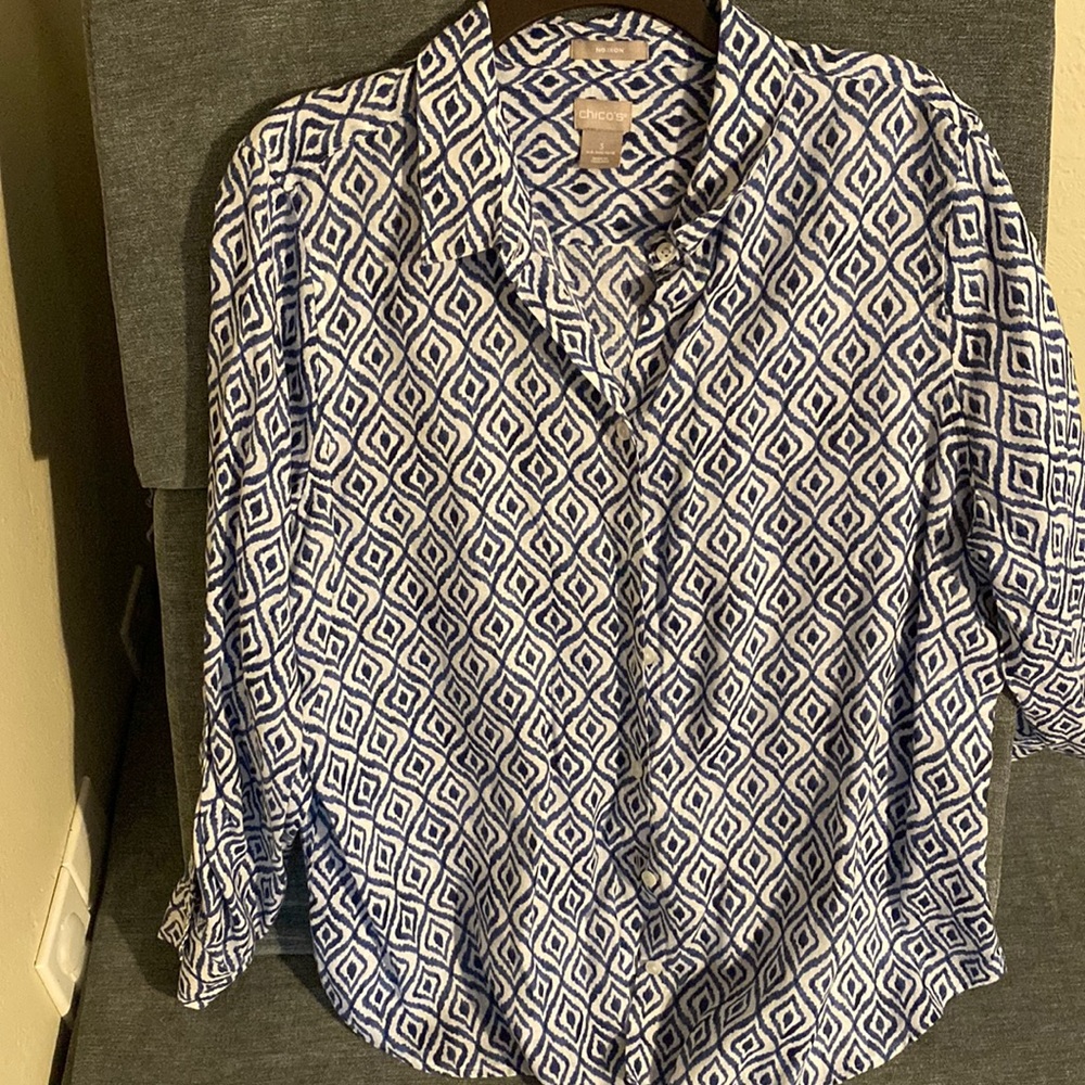 Chico’s White & Blue Button Down Shirt